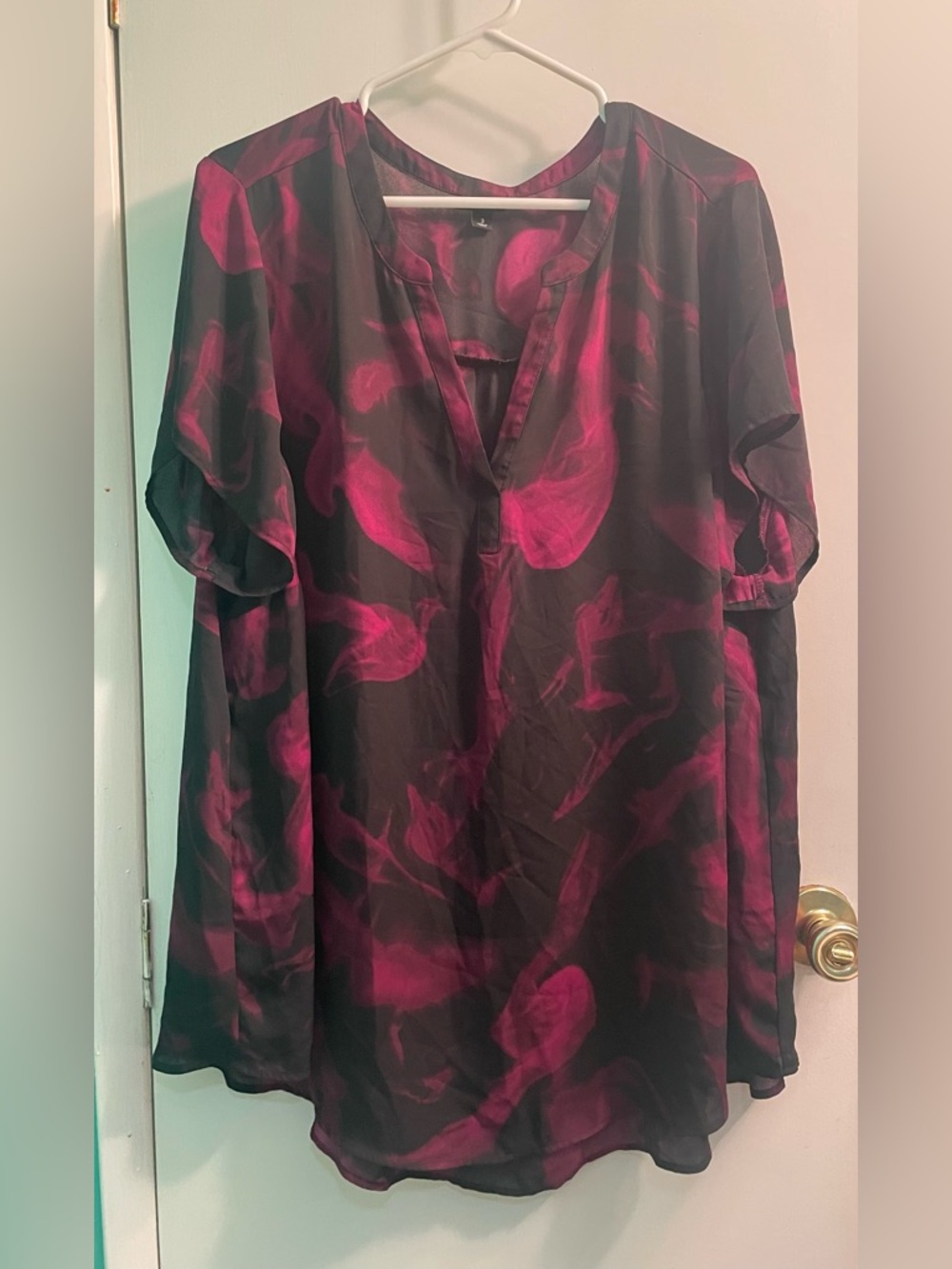 Torrid Women's Black and Magenta Tunic Shirt